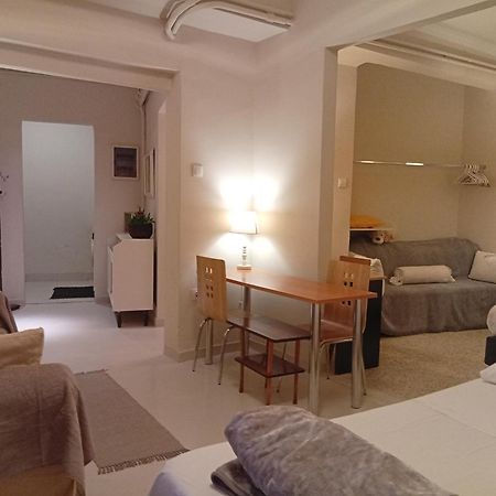 Filopappou Decent Apartment Ateny Zewnętrze zdjęcie