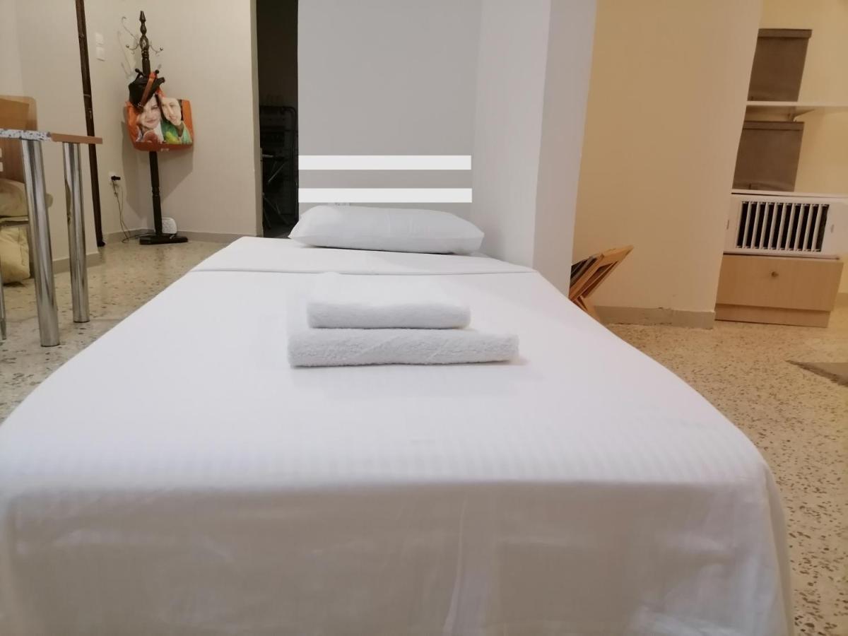 Filopappou Decent Apartment Ateny Zewnętrze zdjęcie