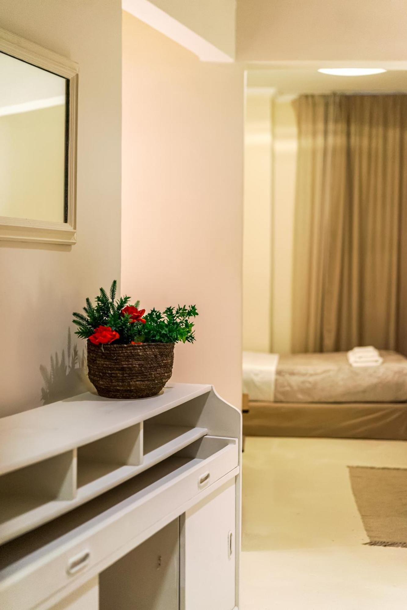 Filopappou Decent Apartment Ateny Zewnętrze zdjęcie